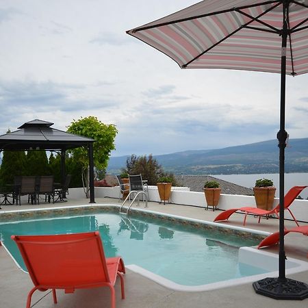 Bella Luna Bed And Breakfast West Kelowna Exteriér fotografie