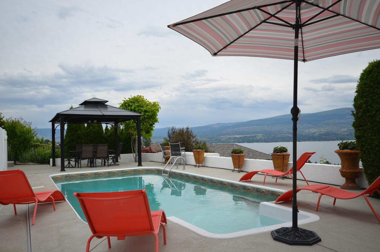 Bella Luna Bed And Breakfast West Kelowna Exteriér fotografie